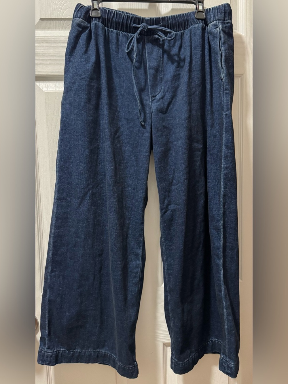 American Eagle Outfitters Navy Elastic-Waist Jeans